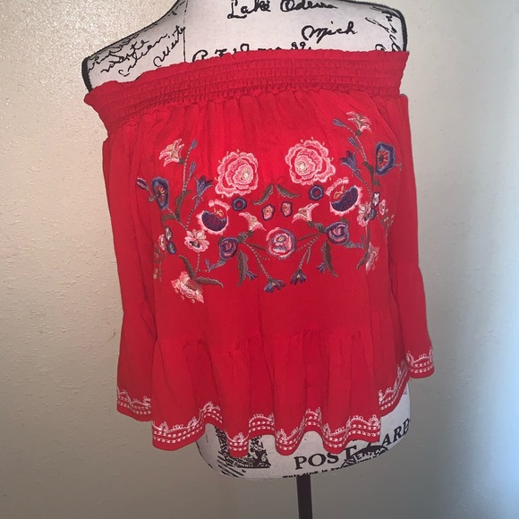 Red floral blouse - Picture 2 of 2